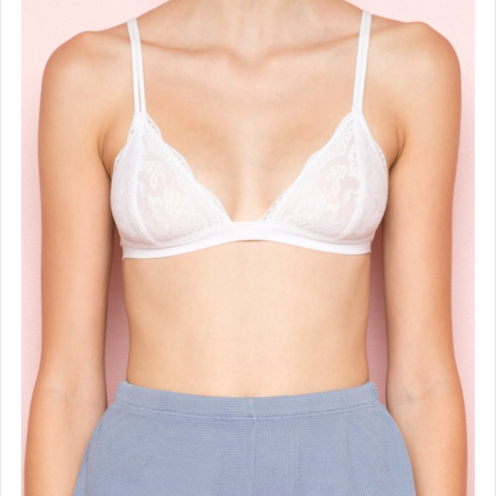 Brandy Melville Lourdes Bralette ✨